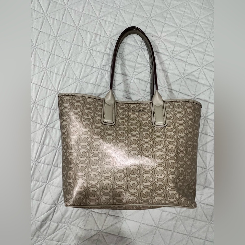 Michael Kors Olive Monogram Tote - Picture 2 of 4